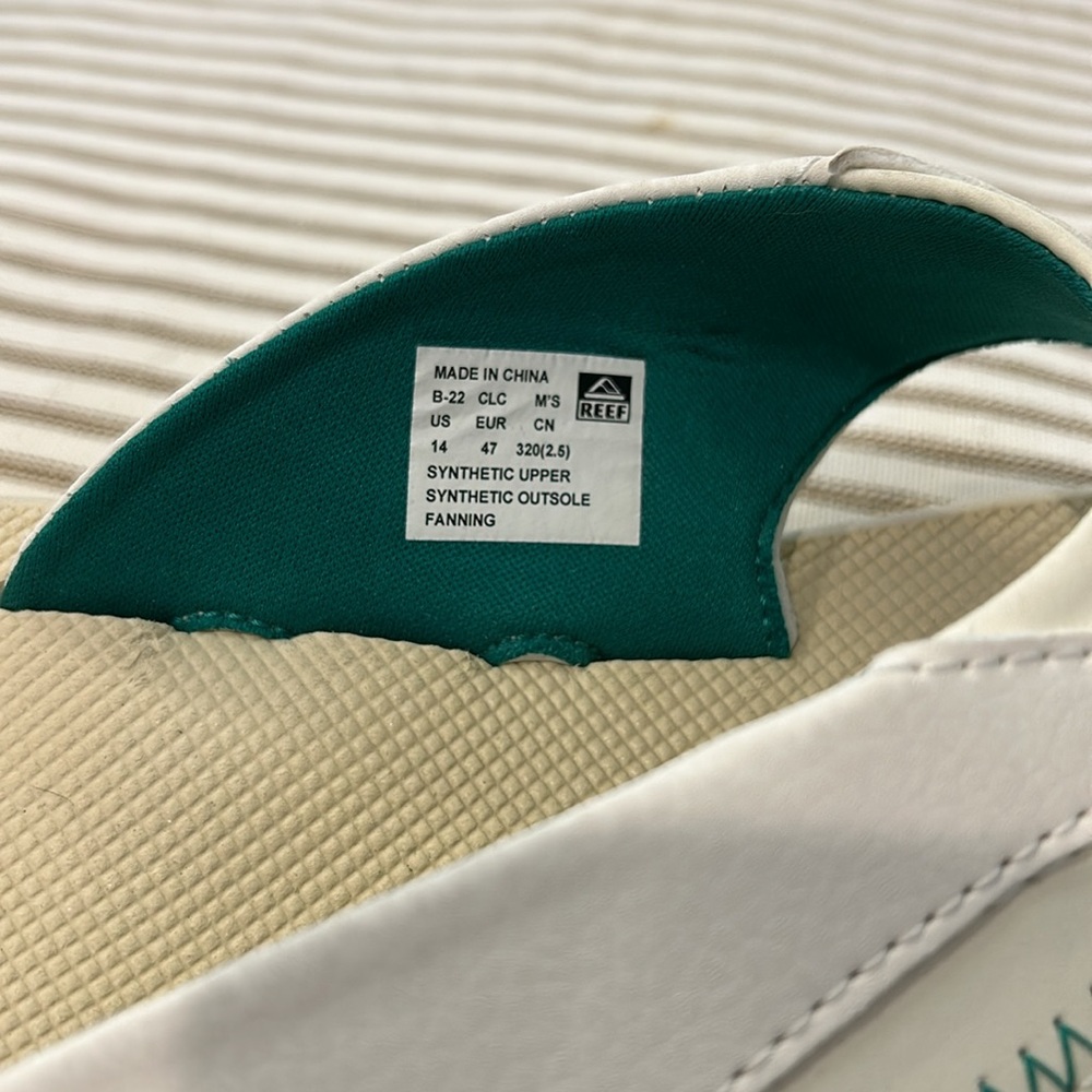Reef flip flops with Bottle Opener Men's Sz 14 White Green - Picture 4 of 4